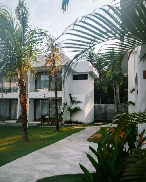 Royal villa with car and garden slide-3